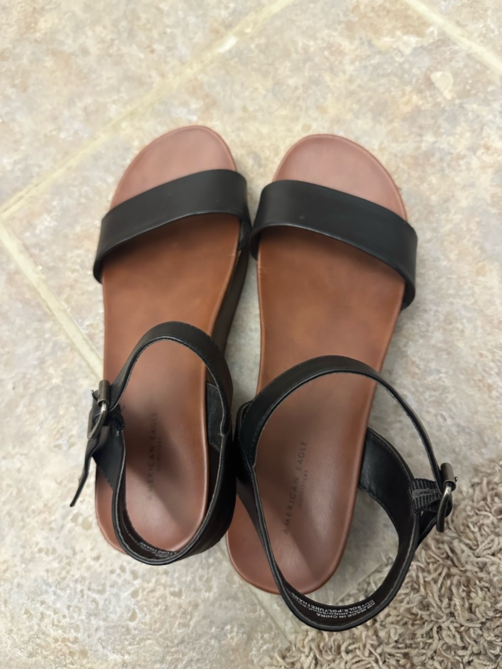American Eagle Outfitters Black Strap Sandals with Brown Footbed - Picture 2 of 4
